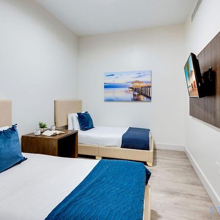Beachfront Condo Resort - ROOFTOP POOL Hollywood Esterno foto