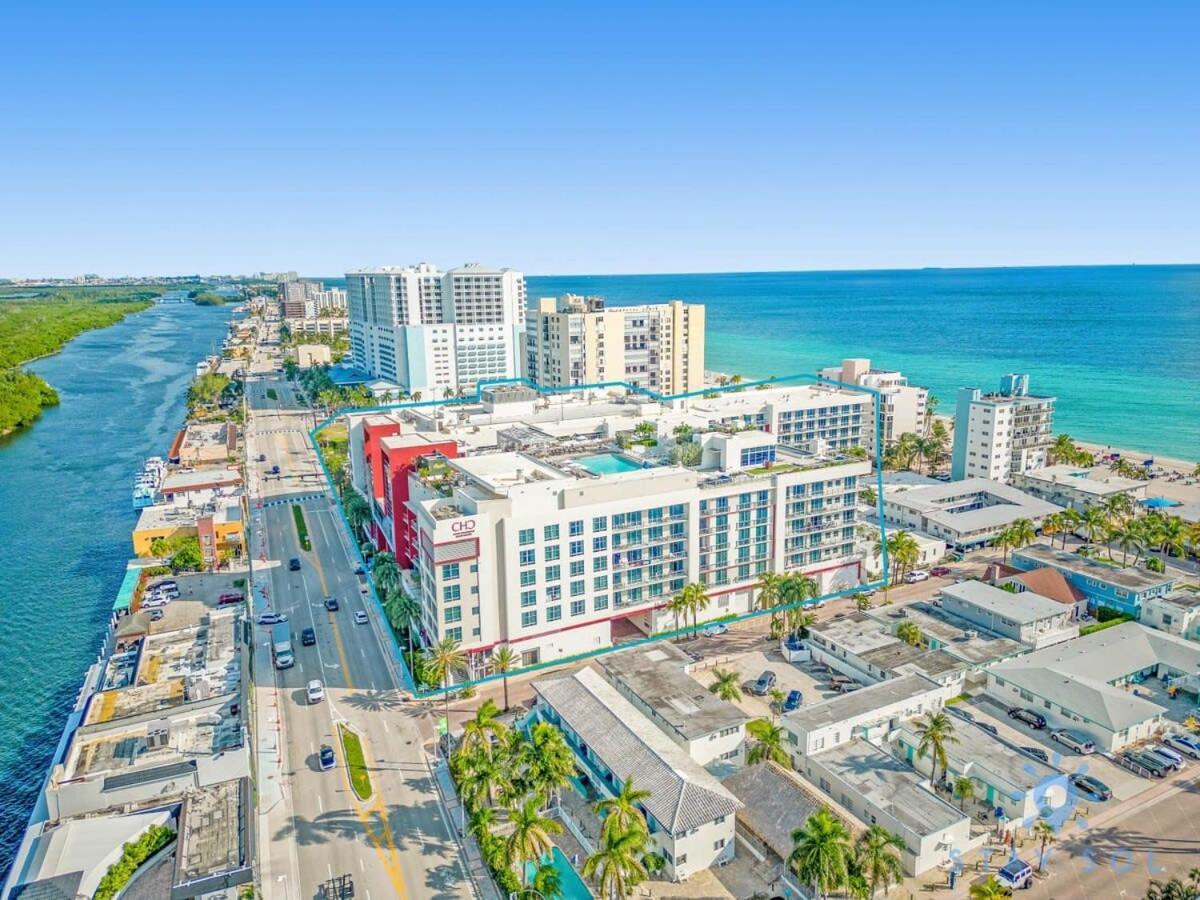 Beachfront Condo Resort - ROOFTOP POOL Hollywood Esterno foto