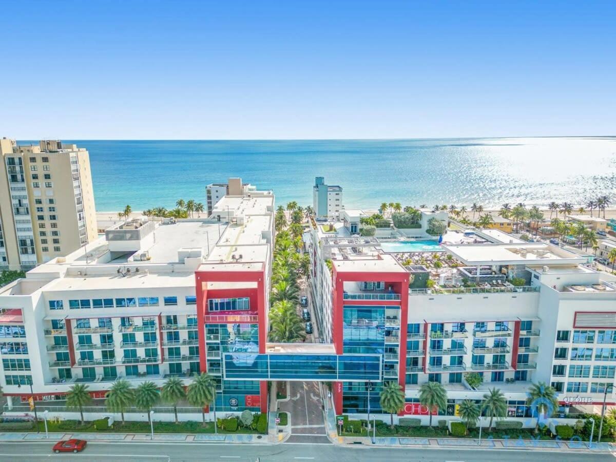 Beachfront Condo Resort - ROOFTOP POOL Hollywood Esterno foto