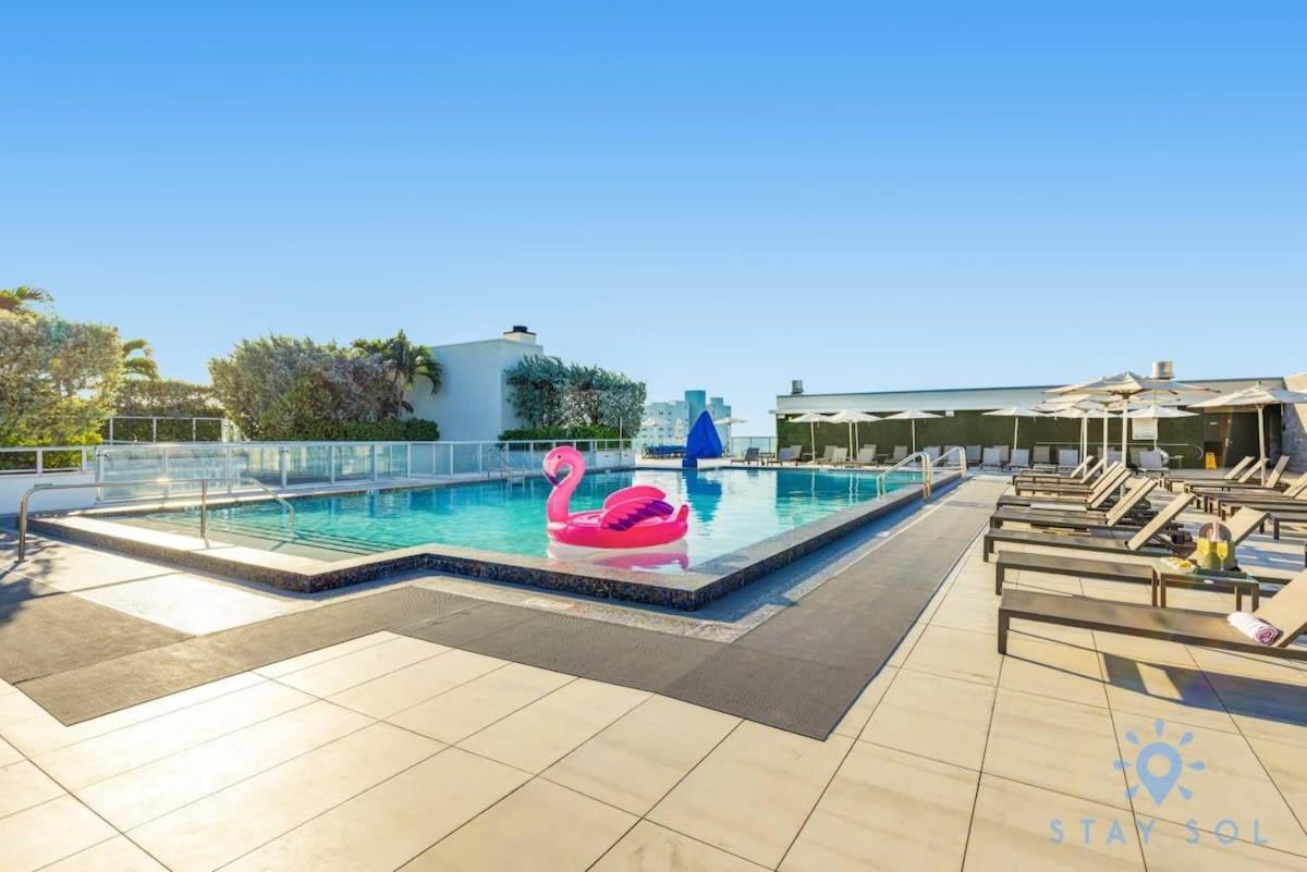 Beachfront Condo Resort - ROOFTOP POOL Hollywood Esterno foto